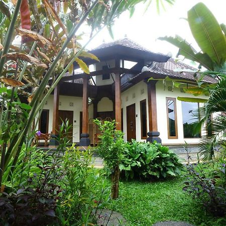 Loka Sari Guest House And Spa Убуд Екстериор снимка