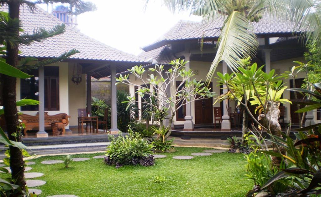 Loka Sari Guest House And Spa Убуд Стая снимка
