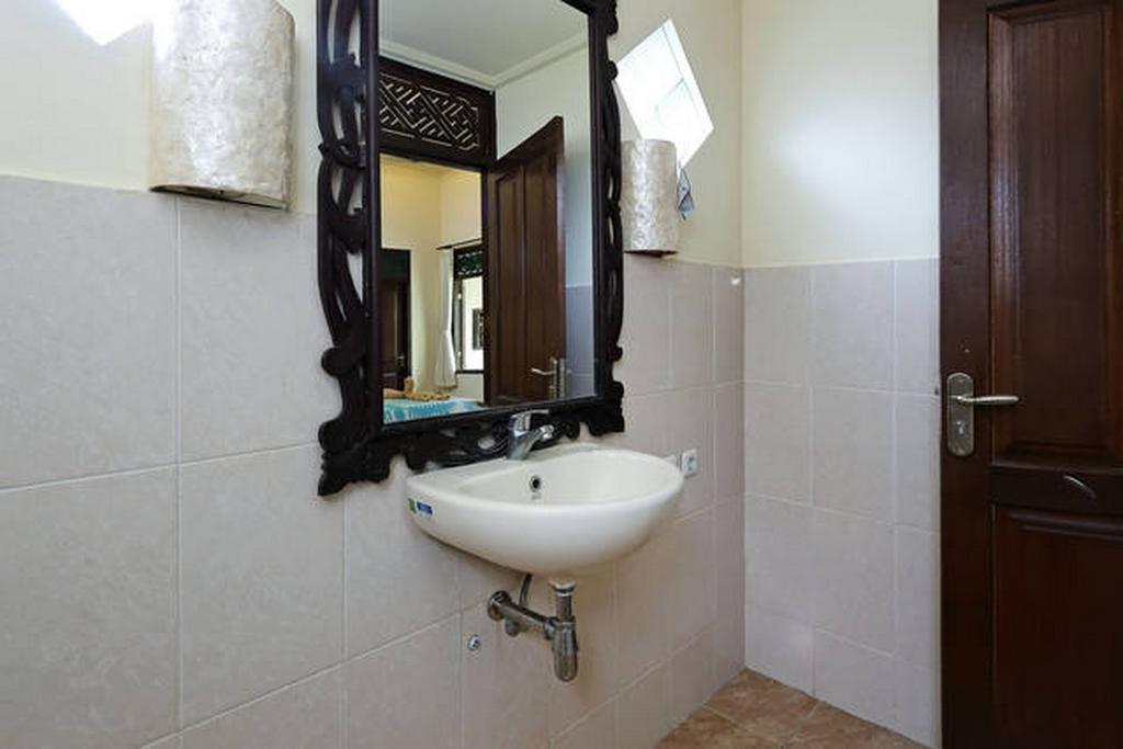 Loka Sari Guest House And Spa Убуд Екстериор снимка