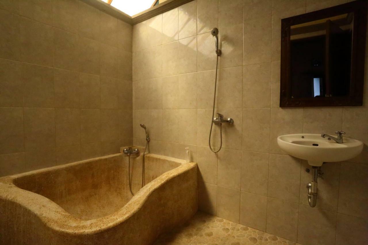 Loka Sari Guest House And Spa Убуд Екстериор снимка